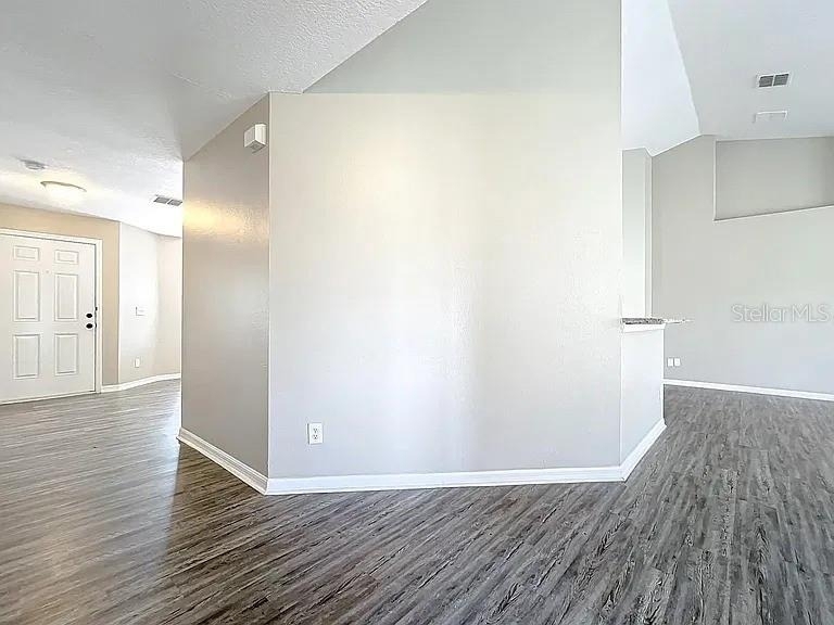 645 Hearthglen Boulevard - Photo 18