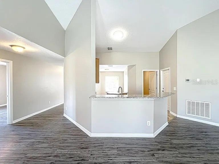 645 Hearthglen Boulevard - Photo 8