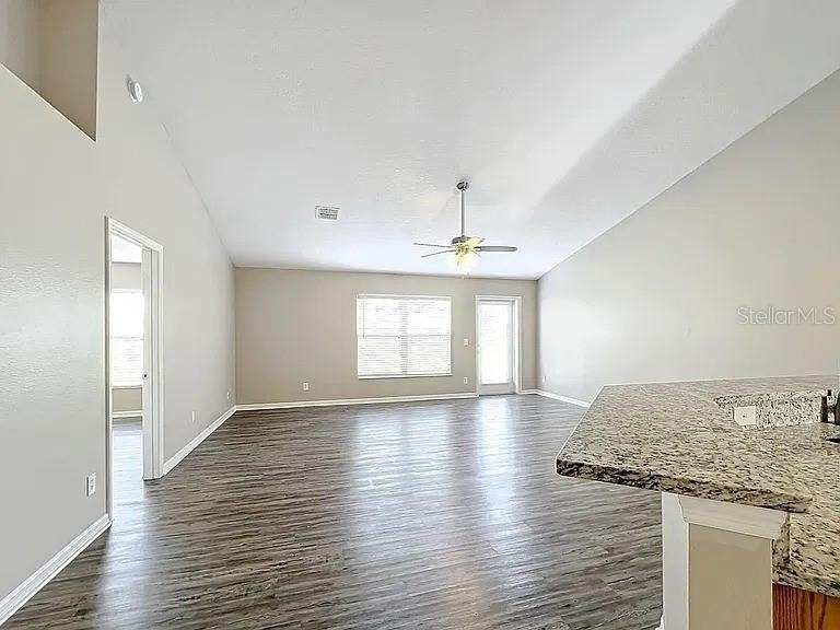 645 Hearthglen Boulevard - Photo 10
