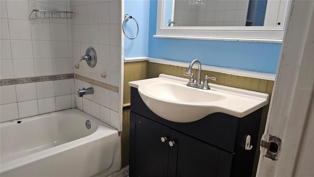 2251 E 8th Street - Photo 8