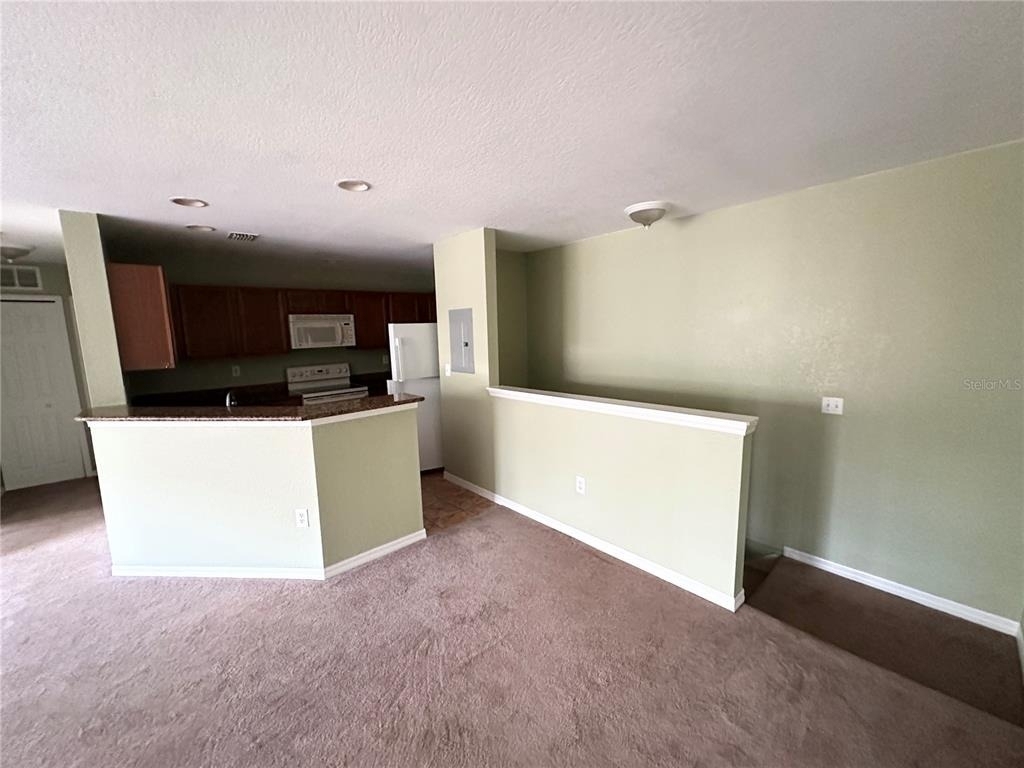 4600 Moody Boulevard E - Photo 7
