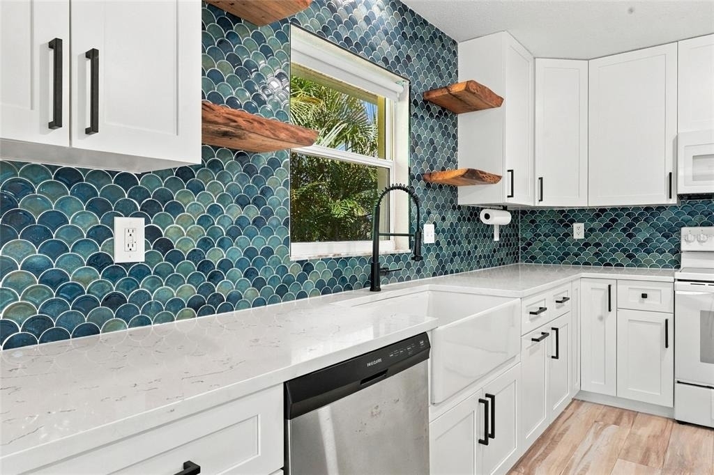 4457 Gallup Avenue - Photo 11