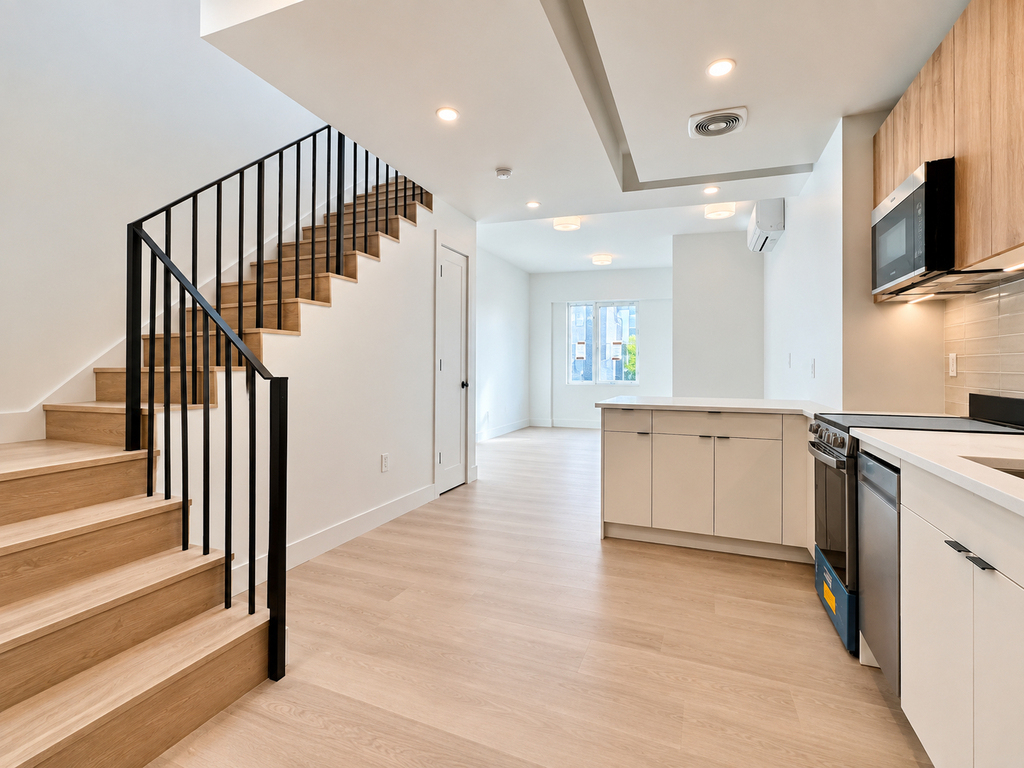 80 linden blvd - Photo 0