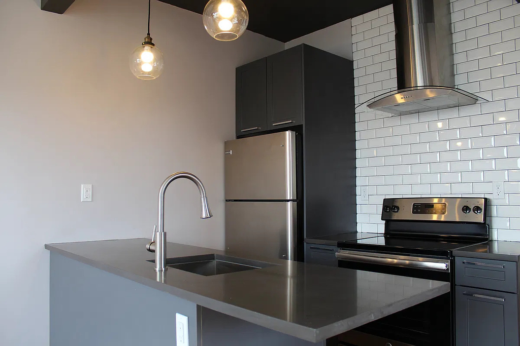 1599 Bergen Street - Photo 3