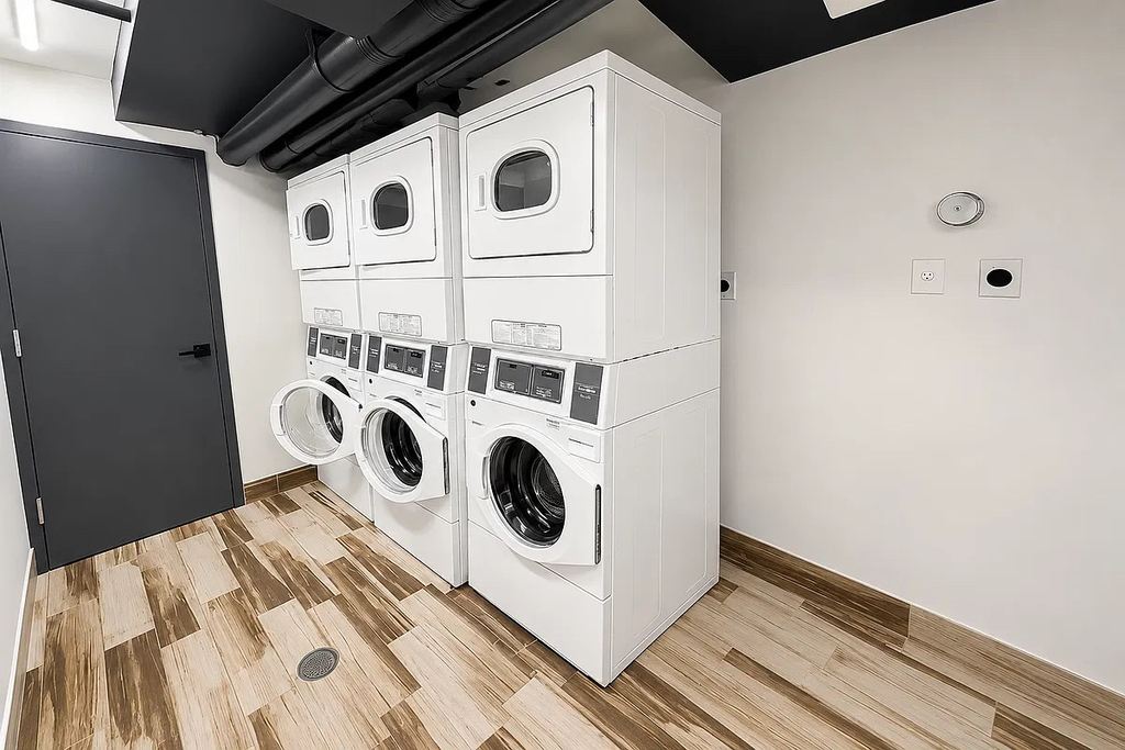 1599 Bergen Street - Photo 2
