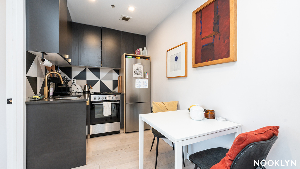 978 Kent Ave - Photo 7