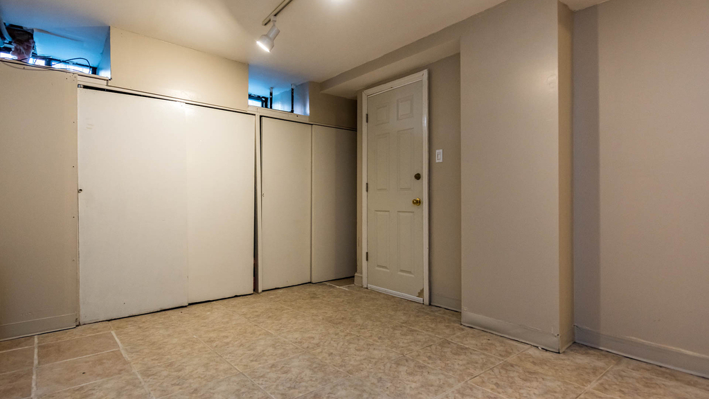 346 Gates Ave - Photo 15