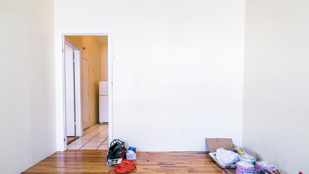 872 Dekalb Ave - Photo 1