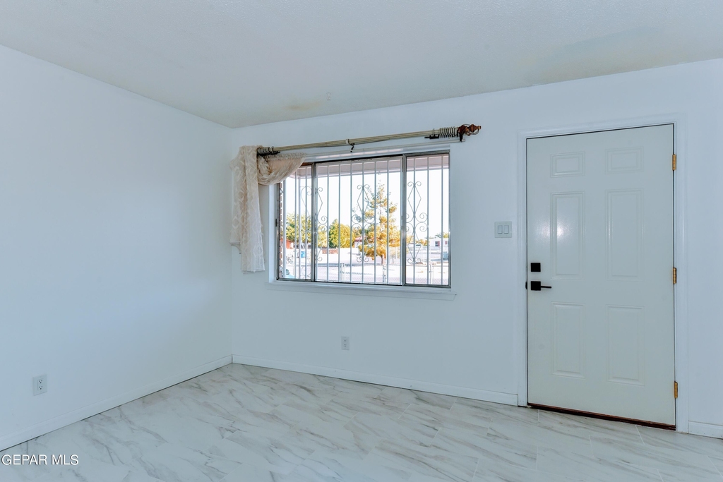4909 Winthrop Drive - Photo 17