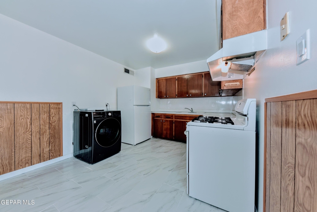 4909 Winthrop Drive - Photo 11