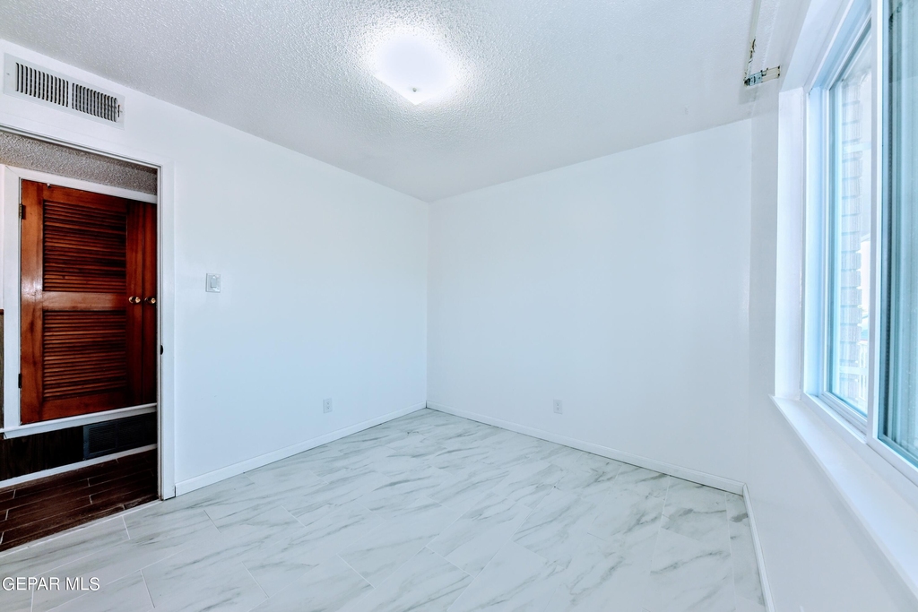 4909 Winthrop Drive - Photo 26