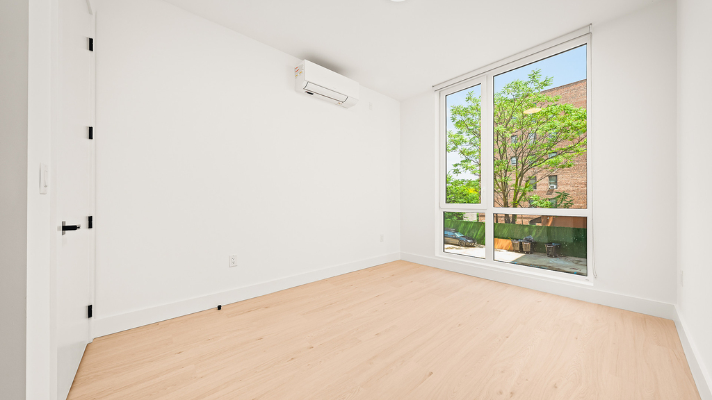 733 Lincoln Pl - Photo 8