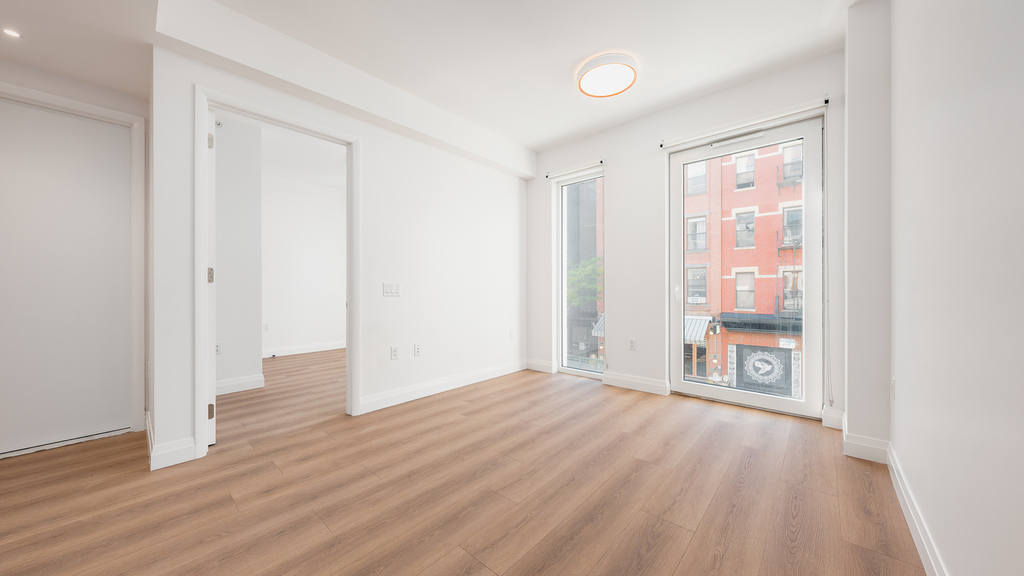 229 Wythe Ave - Photo 1