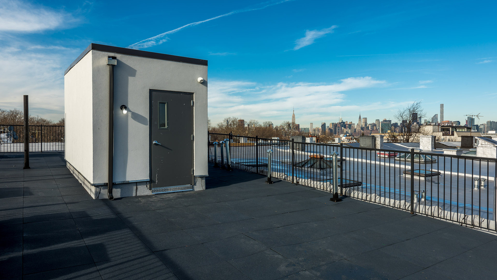 228 Kingsland Ave - Photo 2