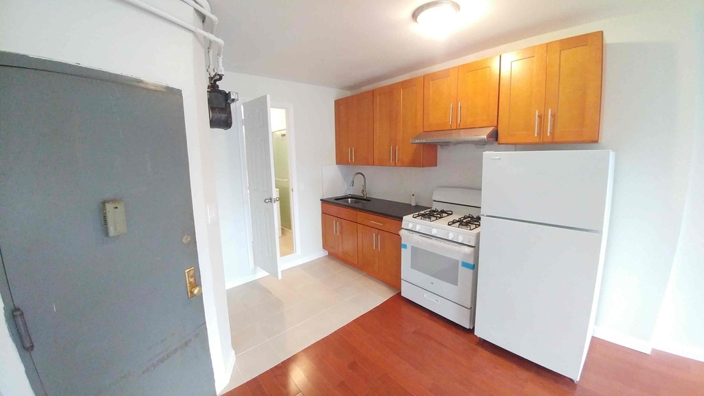83 Allen Street - Photo 0