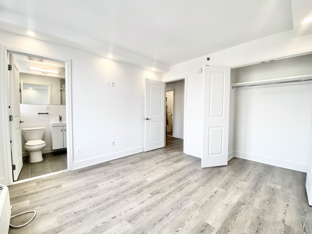 West 81st Street - Photo 8
