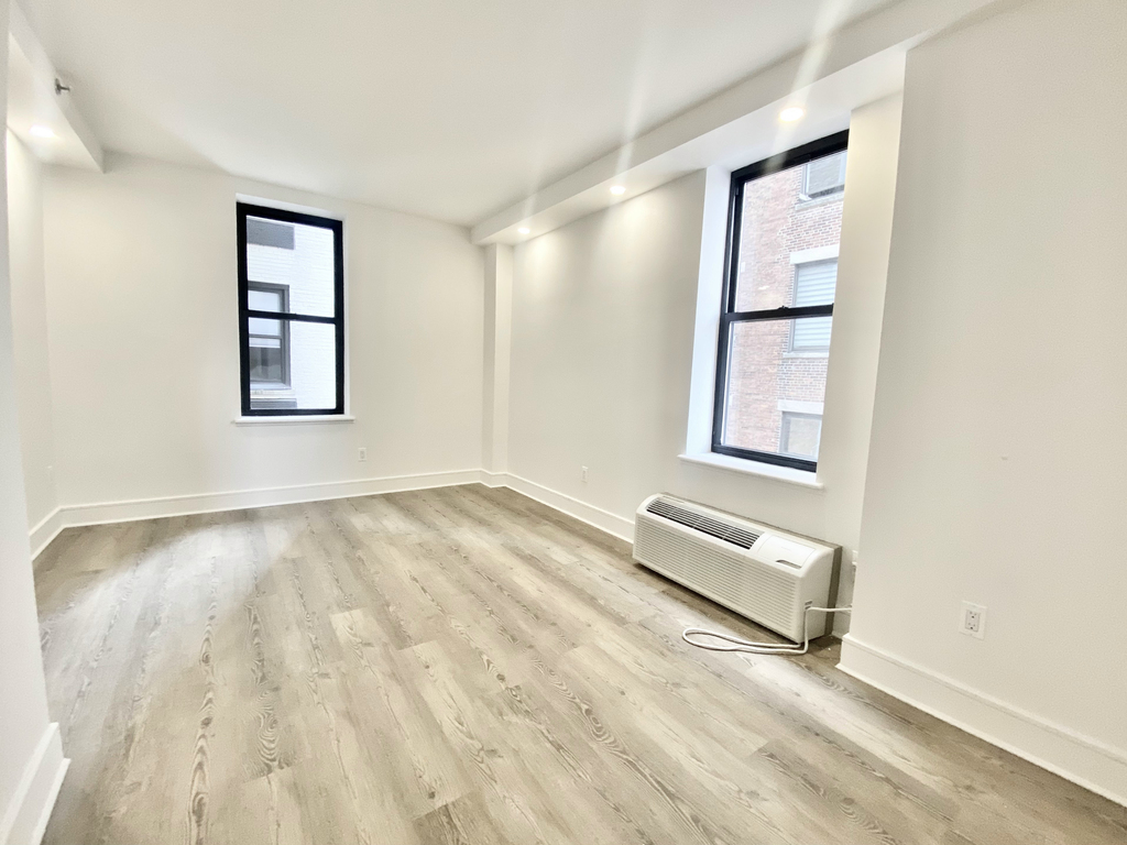 West 81st Street - Photo 10