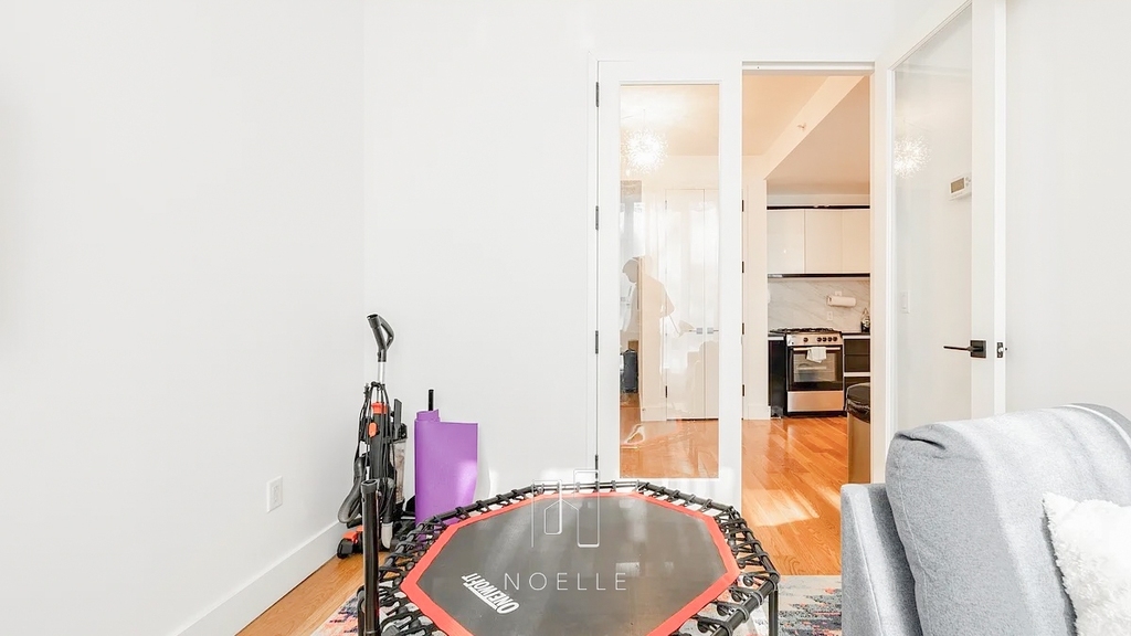 581 Ocean Parkway - Photo 5