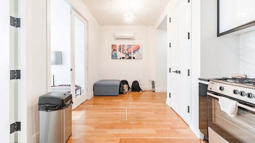 581 Ocean Parkway - Photo 3