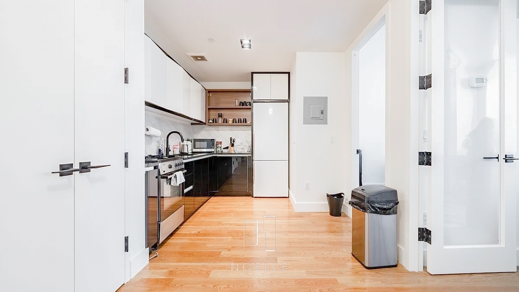 581 Ocean Parkway - Photo 1