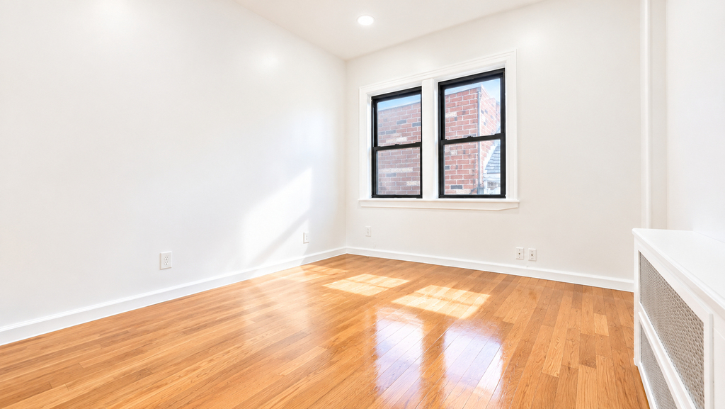 23rd Street - Photo 4