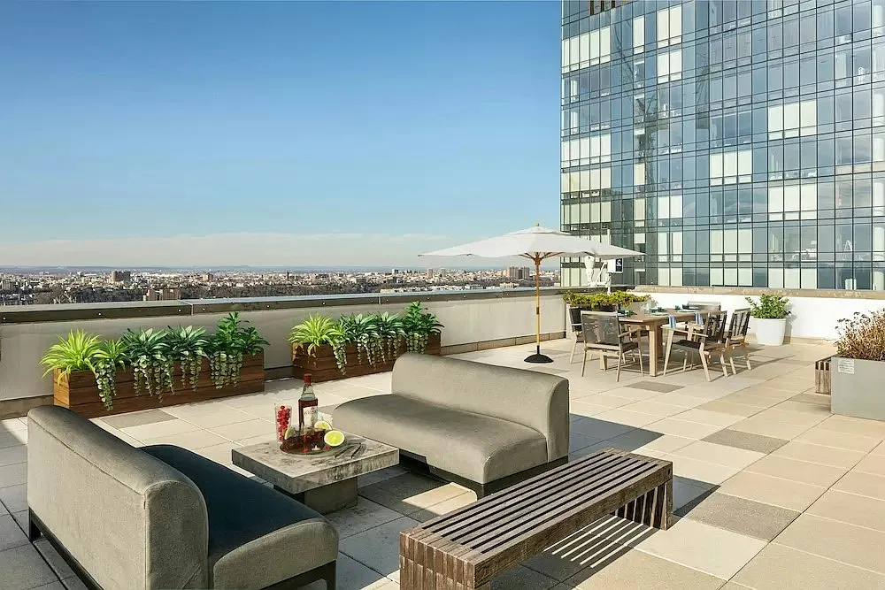 11th Avenue - Photo 4