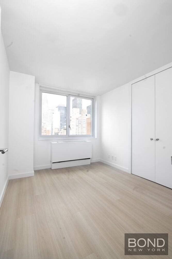 East 34th Street - Photo 4