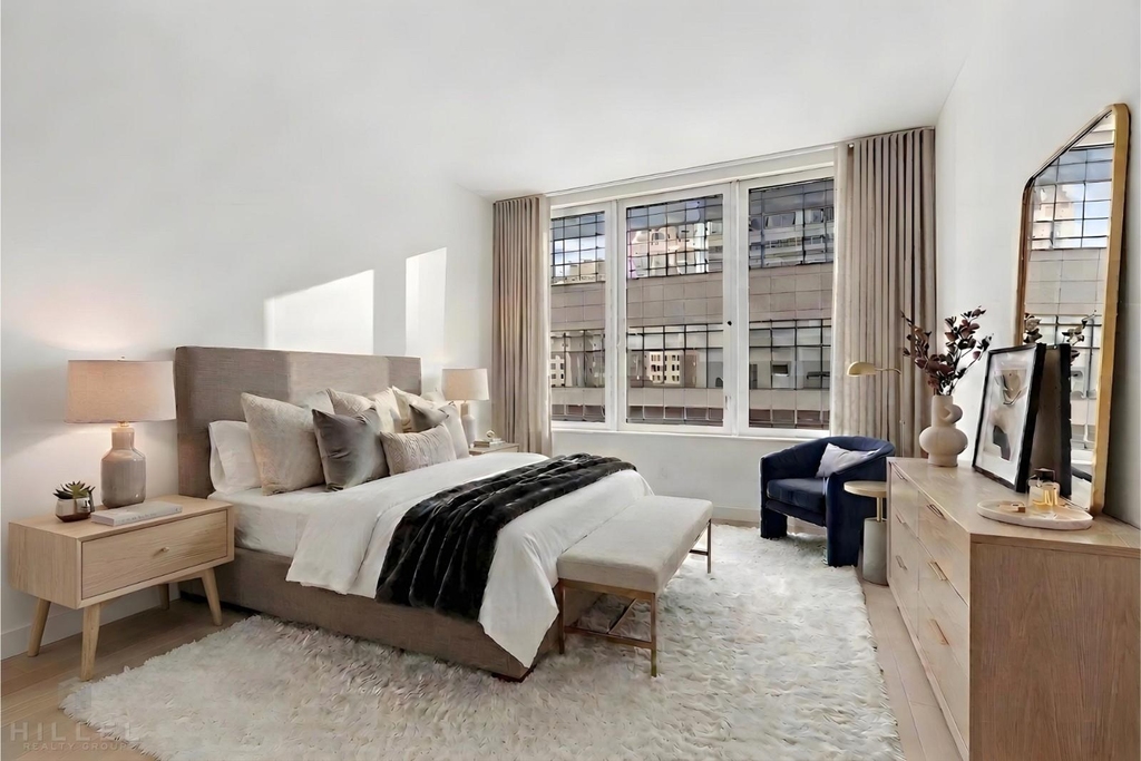 West 60th Street - Photo 3