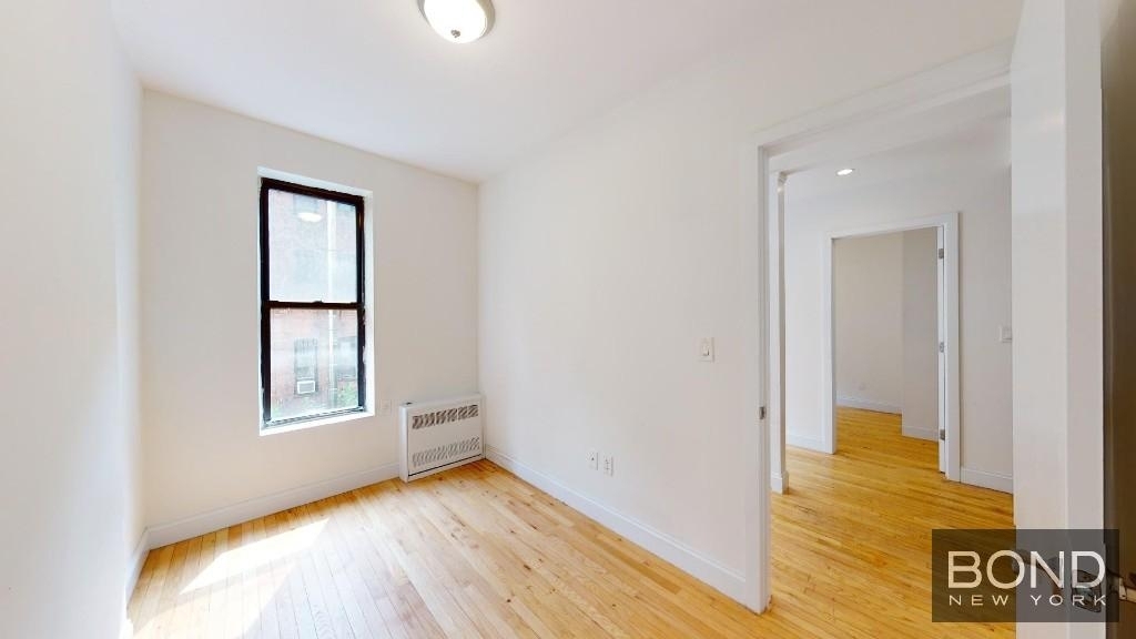 East 91st Street - Photo 7