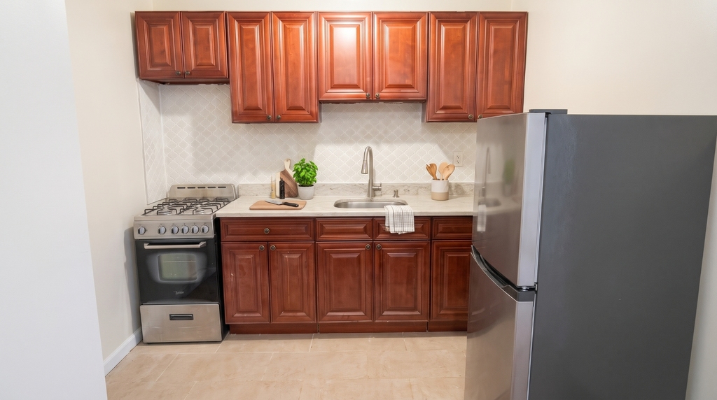 2179 3rd Avenue #2B - Photo 2