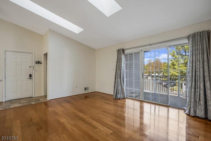 57 Caitlin Ct - Photo 2