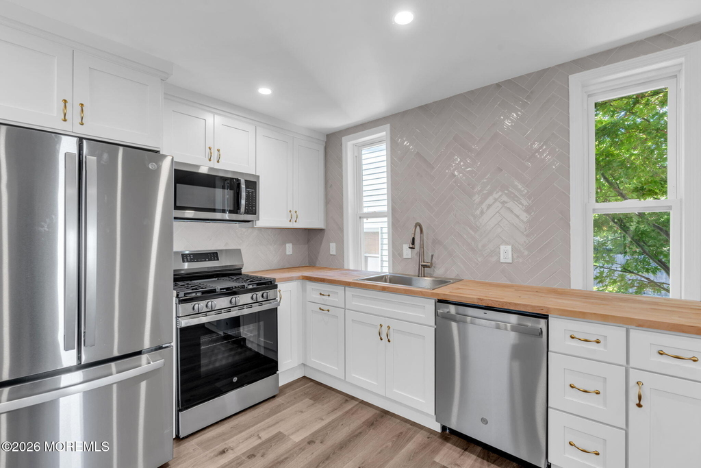 507 1st Avenue - Photo 2