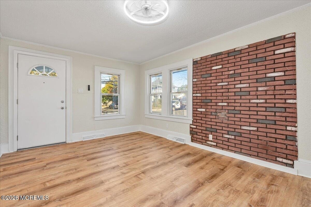 1204 Florence Avenue - Photo 8