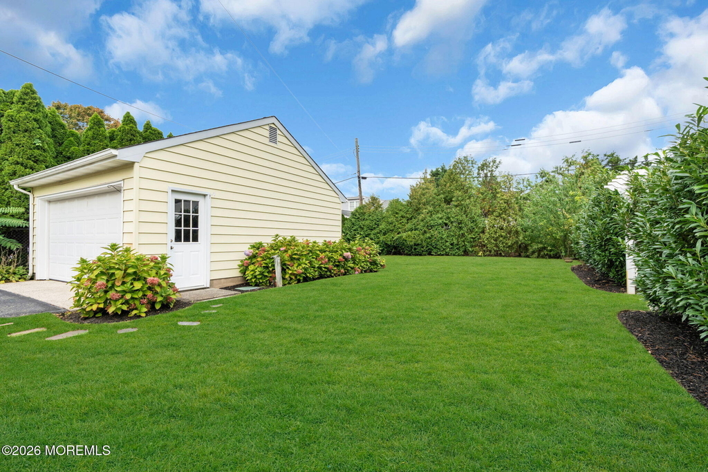 312 Salem Avenue - Photo 32