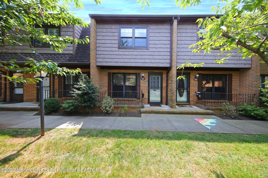 321 Spring Street - Photo 0