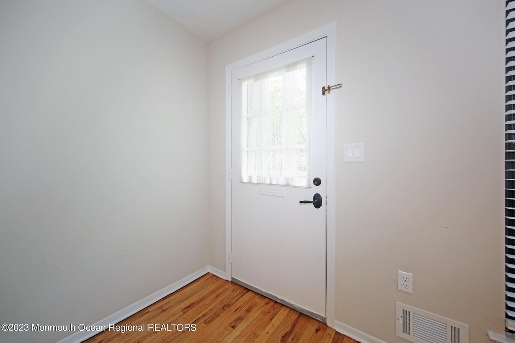 321 Spring Street - Photo 24