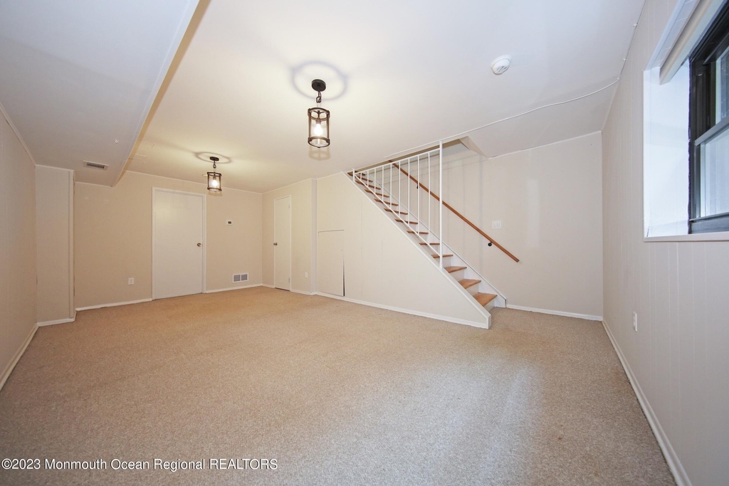 321 Spring Street - Photo 15