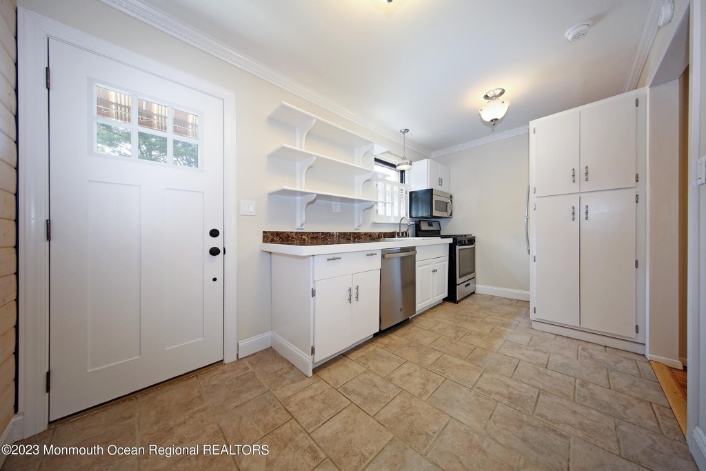 321 Spring Street - Photo 5