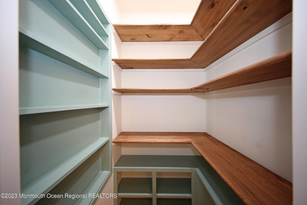 321 Spring Street - Photo 6