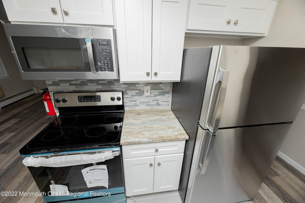 110 Stonehurst Boulevard - Photo 5