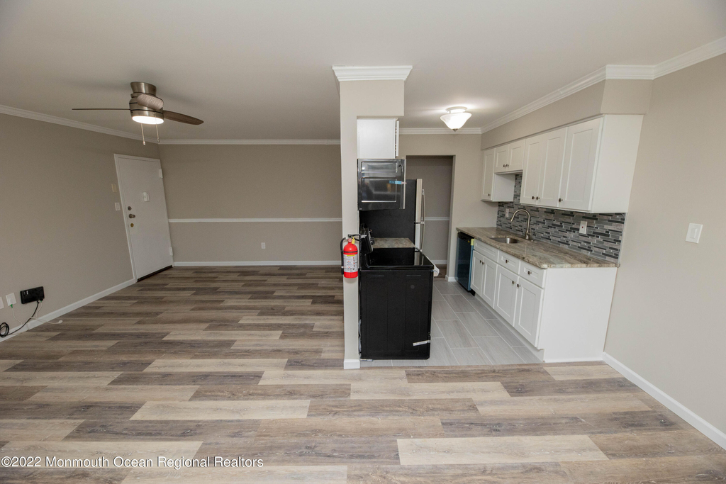 110 Stonehurst Boulevard - Photo 13
