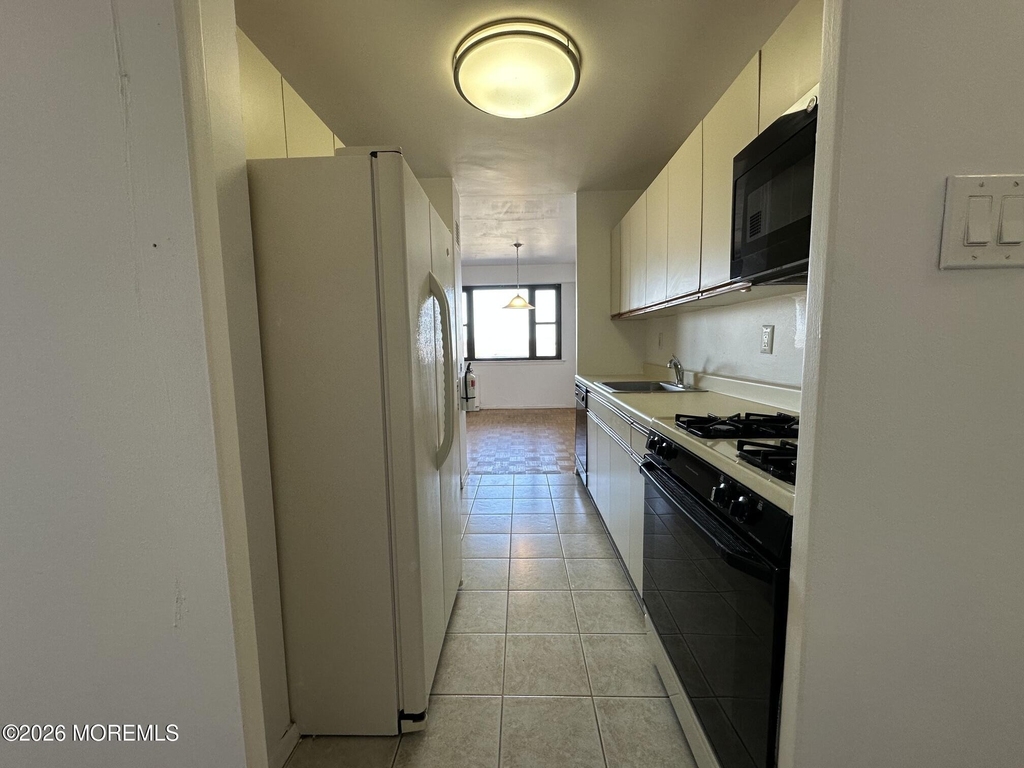 10 Ocean Boulevard - Photo 8