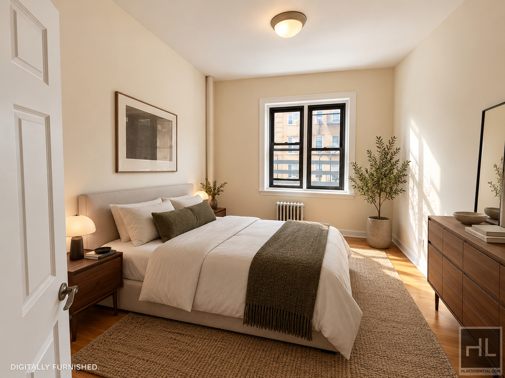 Grand Street - Photo 1