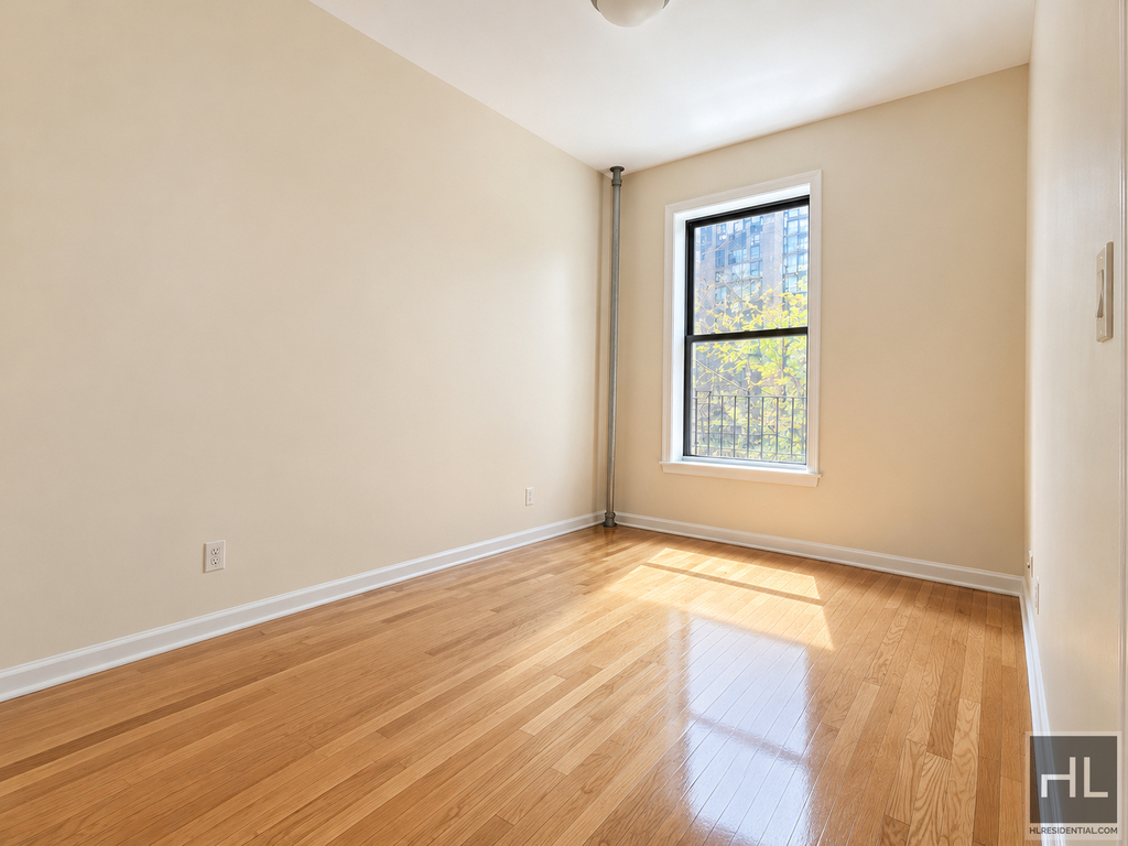 West 56 Street - Photo 3