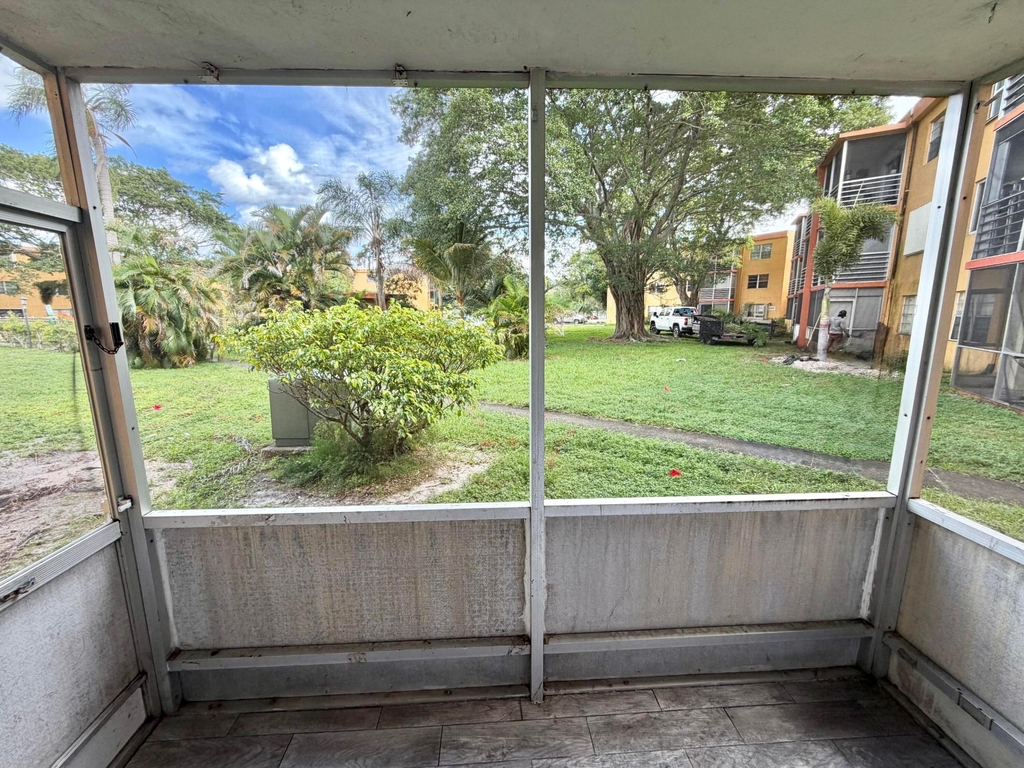 4364 Nw 9th Avenue - Photo 24