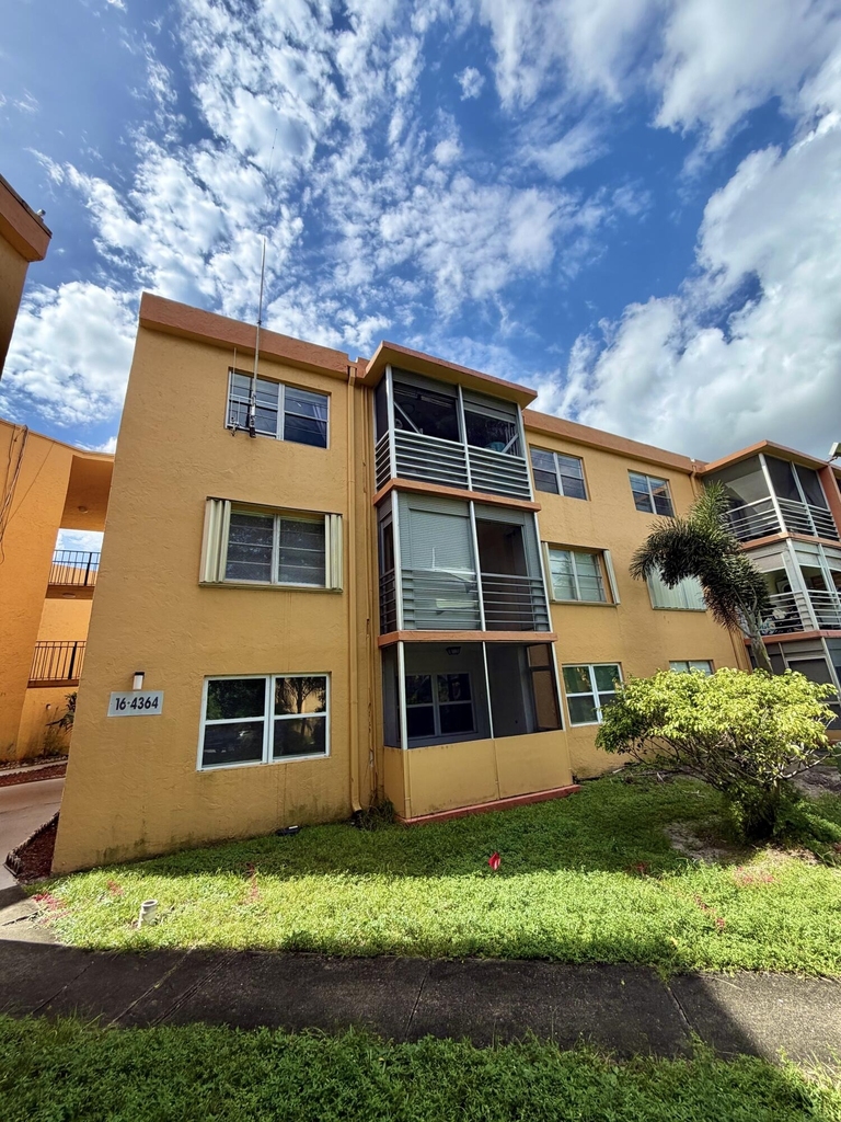 4364 Nw 9th Avenue - Photo 25
