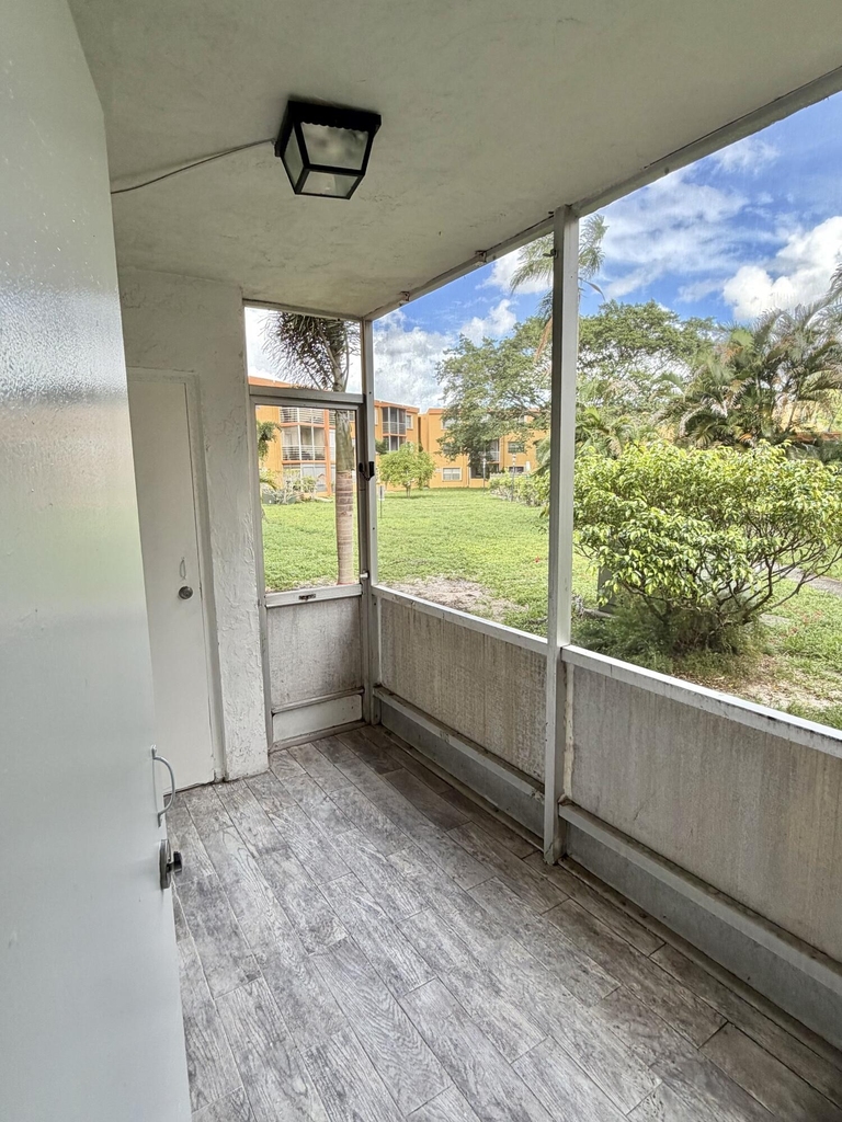 4364 Nw 9th Avenue - Photo 23