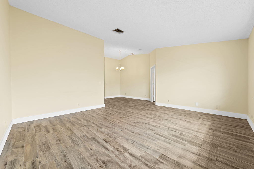 2977 Nw 92nd Avenue - Photo 5