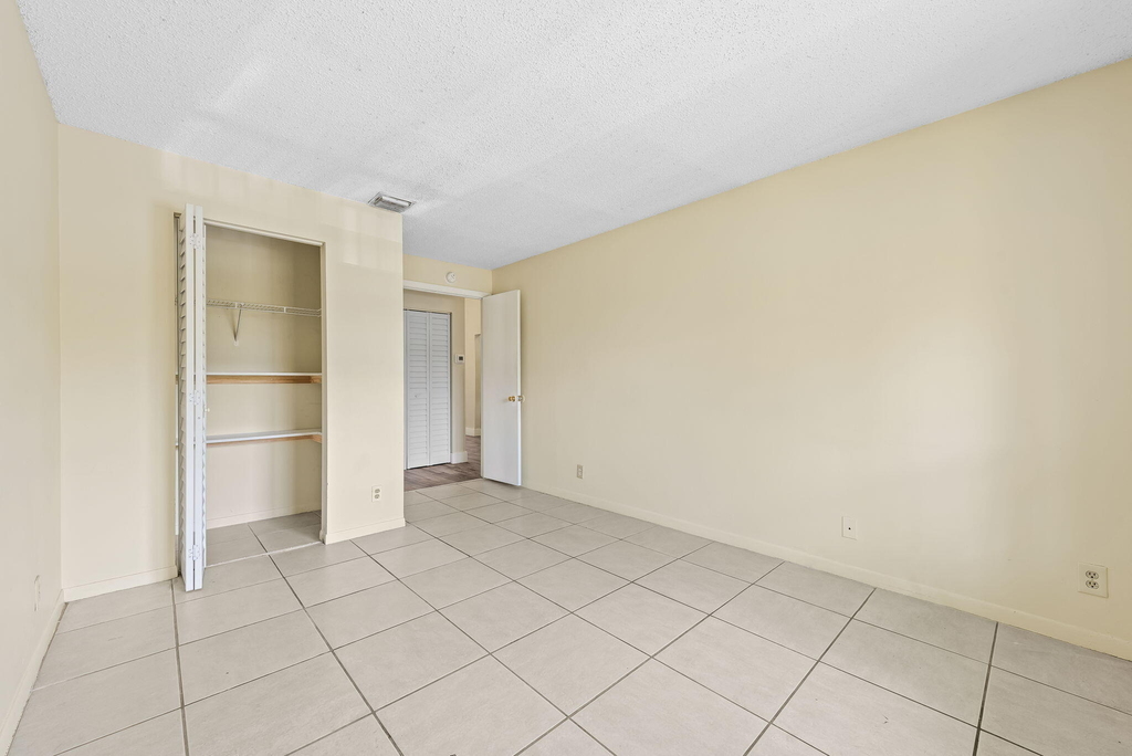 2977 Nw 92nd Avenue - Photo 13