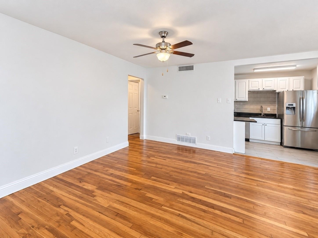 516 Overhill Drive - Photo 4